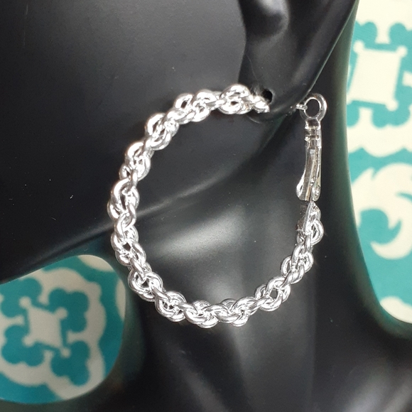 18K Gold F. Chain Links Hoop Earrings - 1.5 Inch D - Picture 3 of 6